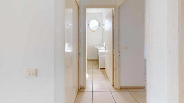 Rare avec très grande terrasse parking vue mer