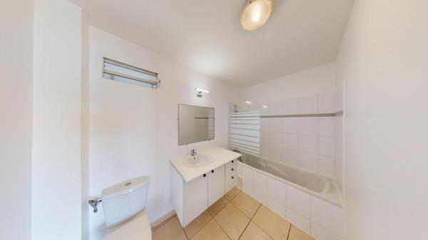 Rare avec très grande terrasse parking vue mer