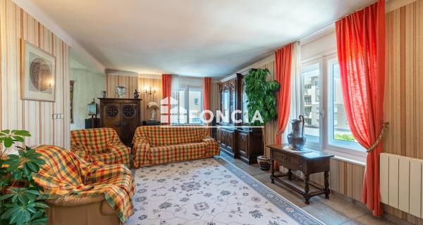 À vendre Immeuble 412 m² - Montélimar 26200