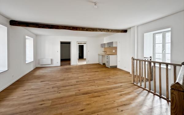 Appartement à louer    4 pièces •  Chenay