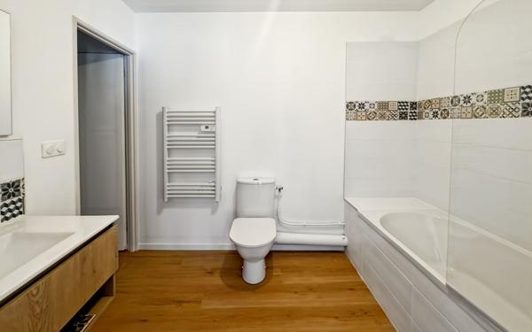 Appartement à louer    4 pièces •  Chenay