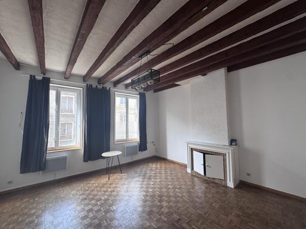 Immeuble 10 pièces - 200 m²