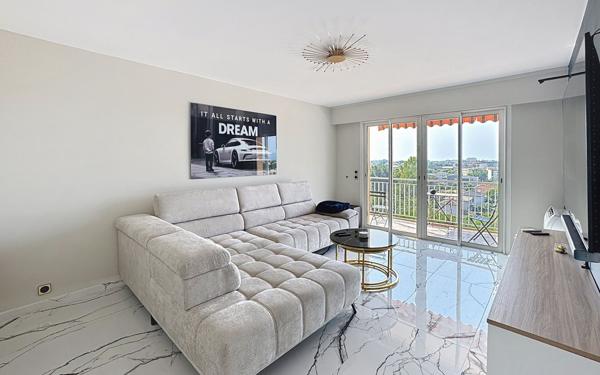 Appartement à vendre    3 pièces • 68,14 m2 Fréjus