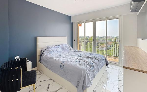 Appartement à vendre    3 pièces • 68,14 m2 Fréjus