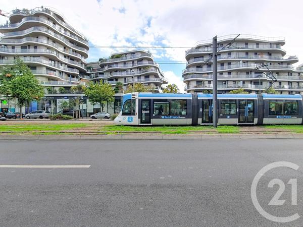 à vendre  136,30 m 2   COLOMBES  - 92