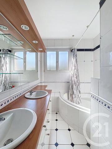 Maison à vendre  6 pièces - 186 m2 CLERMONT FERRAND - 63