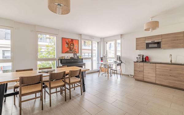 Appartement à vendre    3 pièces • 70,69 m2 Joinville-le-Pont