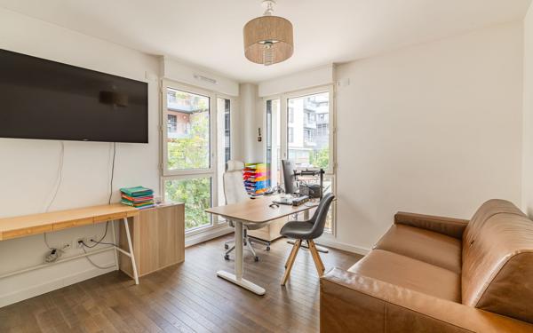 Appartement à vendre    3 pièces • 70,69 m2 Joinville-le-Pont