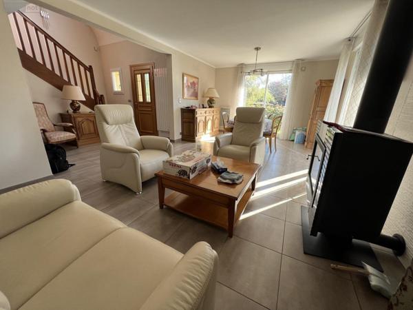 Maison à vendre à Châteaugiron en Ille-et-Vilaine (35410), ref : VM2485-35018