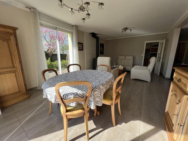 Maison à vendre à Châteaugiron en Ille-et-Vilaine (35410), ref : VM2485-35018