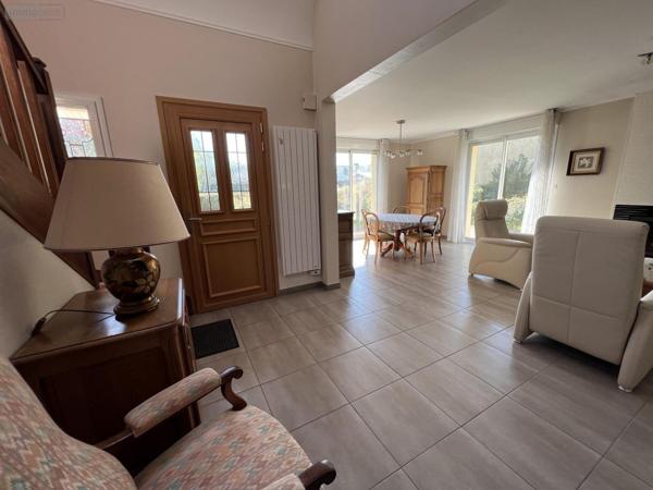 Maison à vendre à Châteaugiron en Ille-et-Vilaine (35410), ref : VM2485-35018