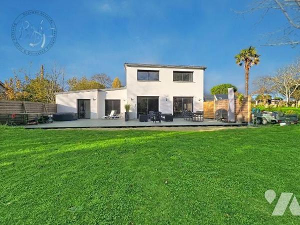 Construite en 2023 avec une attention particulière portée à la qualité et au confort, cette mai...