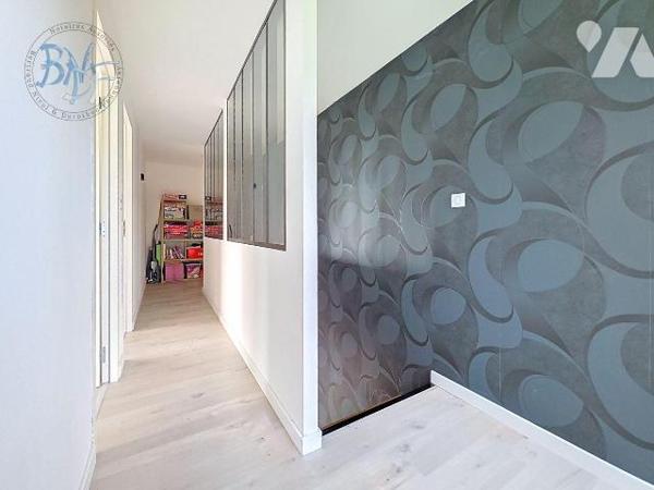 Construite en 2023 avec une attention particulière portée à la qualité et au confort, cette mai...