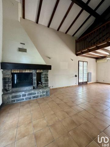 Maison à vendre 4 pièces 140 m² Urcuit