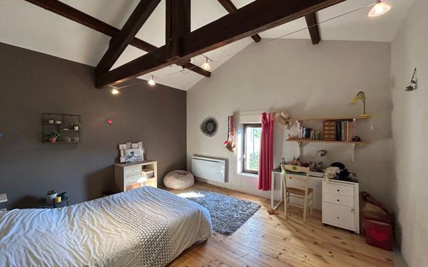 Maison à vendre    7 pièces •  Gamarde-les-Bains