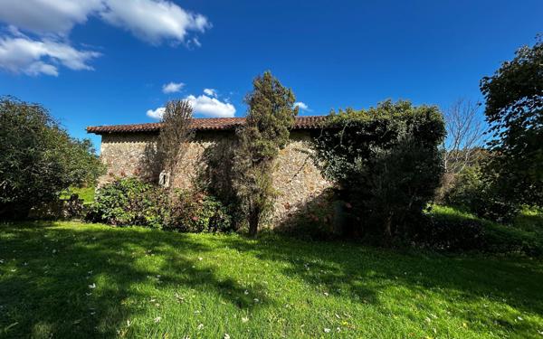 Maison à vendre    7 pièces •  Gamarde-les-Bains