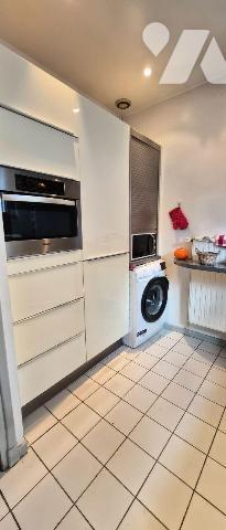 RARE SUR LE MARCHE

A 2 pas du centre ville et des berges de la liane, venez découvrir cette ...