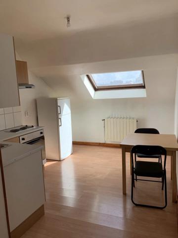 Location                                                      Appartement
                        
                     1 pièces                      35 m2                     à Saint-Quentin