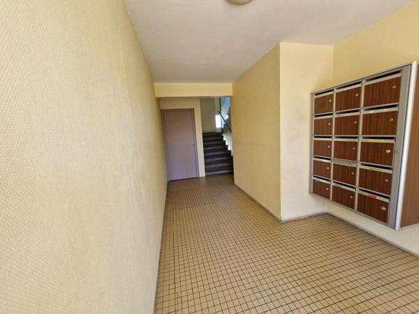 ROANNE - APPARTEMENT T3