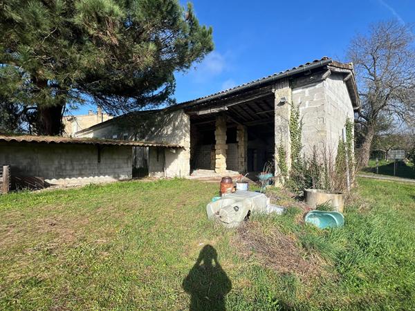 ENSEMBLE IMMOBILIER 3 LOGEMENTS ET DÉPENDANCES SUR 1290 M2 DE TERRAIN , Tauriac ENSEMBLE IMMOBILIER 3 LOGEMENTS ET DÉPENDANCES SUR 1290 M2 DE TERRAIN , Tauriac