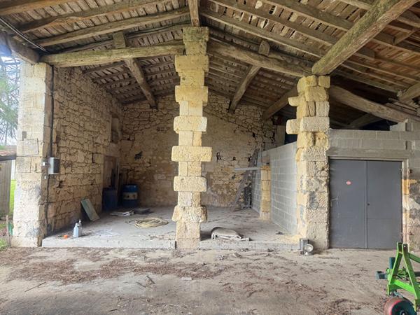 ENSEMBLE IMMOBILIER 3 LOGEMENTS ET DÉPENDANCES SUR 1290 M2 DE TERRAIN , Tauriac ENSEMBLE IMMOBILIER 3 LOGEMENTS ET DÉPENDANCES SUR 1290 M2 DE TERRAIN , Tauriac