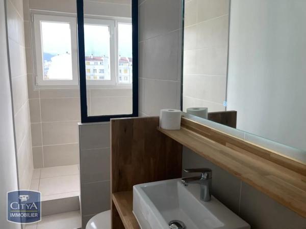 Appartement à louer 5 pièces 120.79m² Grenoble (38100)