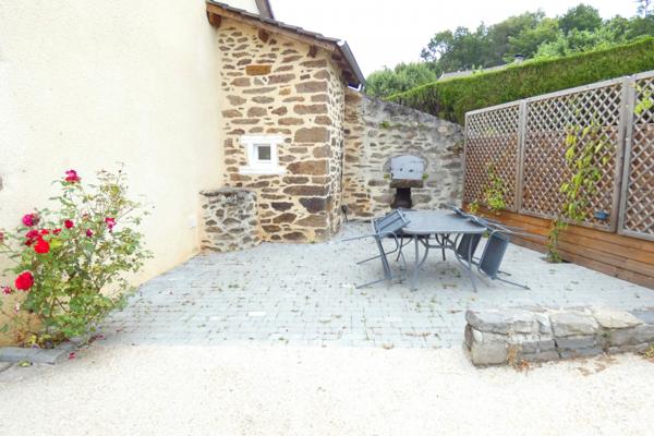 MAISON AUVERGNATE EN PIERRE RENOVEE