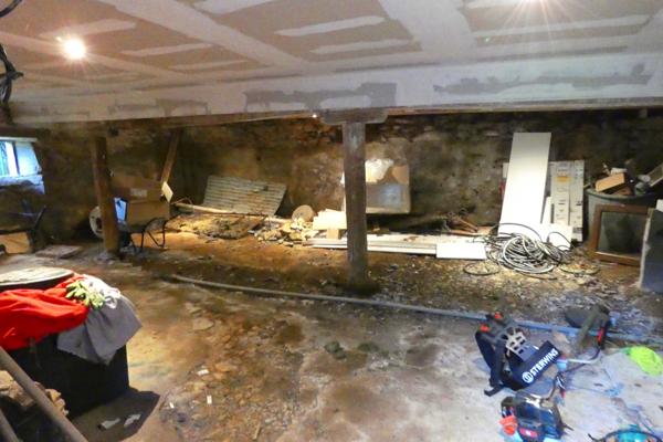 MAISON AUVERGNATE EN PIERRE RENOVEE