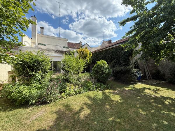 Crécy-la-Chapelle (77580) Maison 7 Pièces centre de crécy 173m²