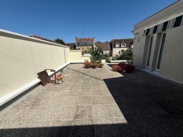 Crécy-la-Chapelle (77580) Maison 7 Pièces centre de crécy 173m²