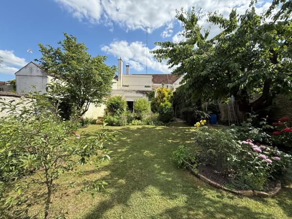 Crécy-la-Chapelle (77580) Maison 7 Pièces centre de crécy 173m²