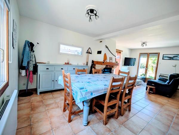 44740 BATZ SUR MER - MAISON T7 proche commerces et plages