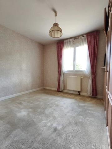 MAISON SUR SOUS-SOL 4 CHAMBRES - FONTAINE LE COMTE