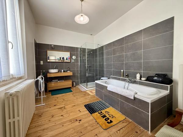 Maison charmante à Sainte-Foy-la-Grande à deux pas de la Dordogne et des commerces