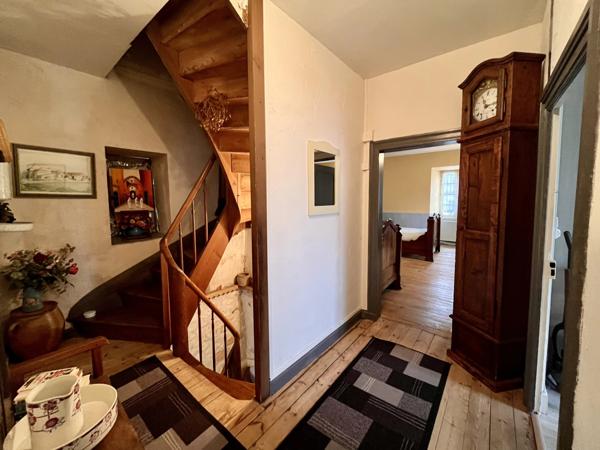 Belle maison de village en pierre avec propriété indépendante d'une chambre