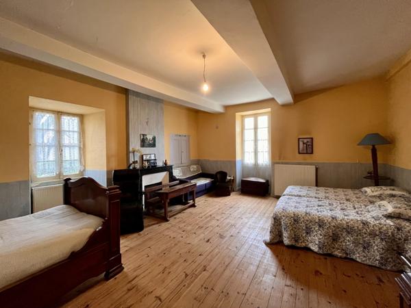 Belle maison de village en pierre avec propriété indépendante d'une chambre