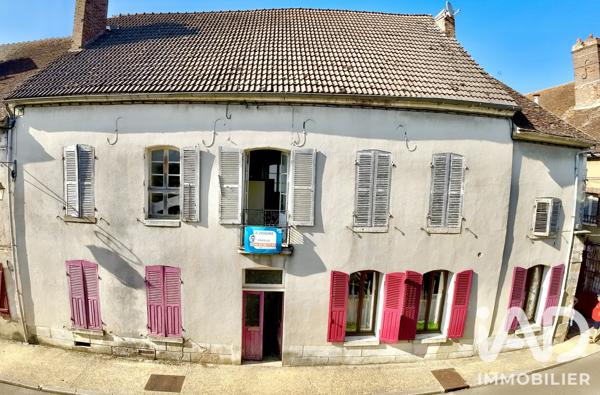 Maison à vendre 11 pièces 281 m² Villeneuve-sur-Yonne