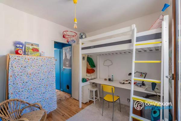 2/3 PIECES - ETAGE ELEVE - VUE DEGAGEE - ENSOLEILLE