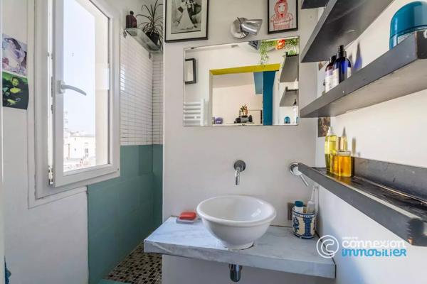 2/3 PIECES - ETAGE ELEVE - VUE DEGAGEE - ENSOLEILLE