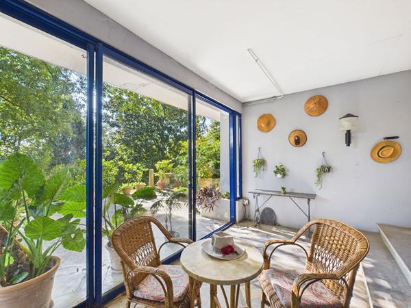 MAISON D'ARCHITECTE 300m² sur PARCELLE 27000m² MONTELIMAR 26200