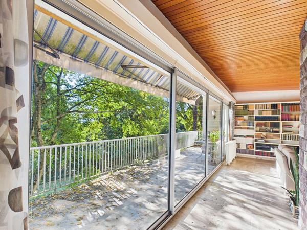 MAISON D'ARCHITECTE 300m² sur PARCELLE 27000m² MONTELIMAR 26200