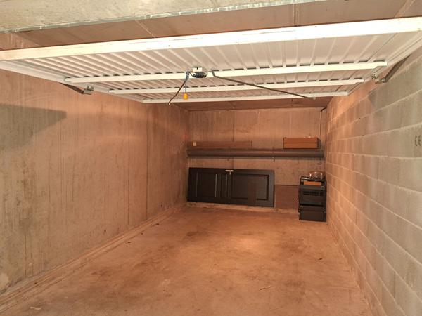 APPARTEMENT CLIMATISE ! T3. DERNIER ETAGE TERRASSE 33m² . GARAGE BOX. CHATEAUVERT 26000 VALENCE