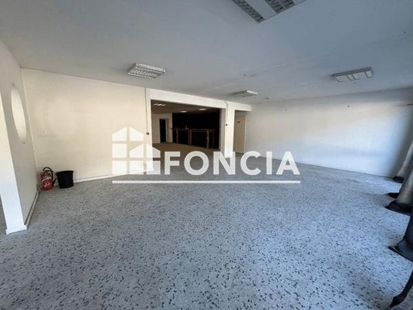 Location Local commercial 5 pièces 190 m² - 1690 ROUTE DE LYON Soyon 07130