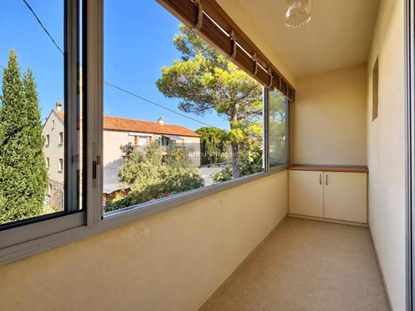 Vente                                                      Appartement
                        
                     3 pièces                      45 m2                     à Saint-Aygulf