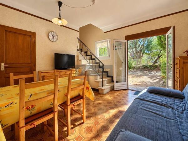Vente                                                      Appartement
                        
                     3 pièces                      45 m2                     à Saint-Aygulf