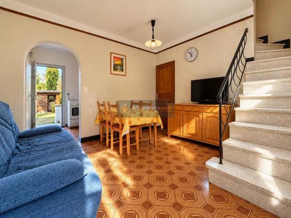 Vente                                                      Appartement
                        
                     3 pièces                      45 m2                     à Saint-Aygulf