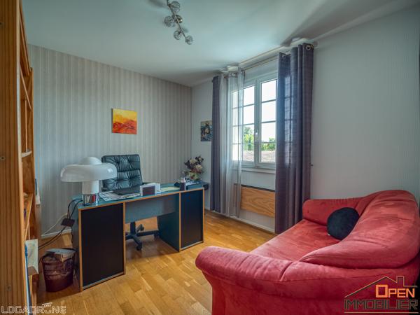 Villa T 4 avec piscine