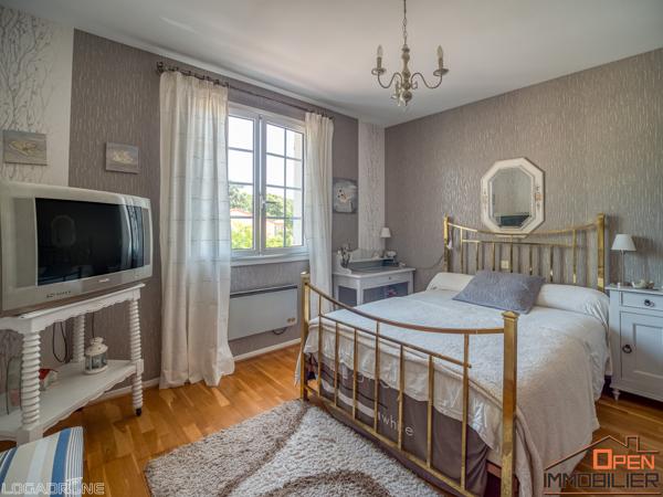 Villa T 4 avec piscine