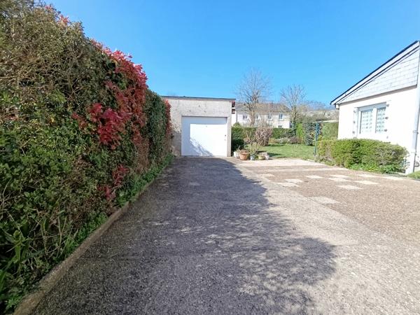 Maison de bourg – 90 m² – Jardin 400 m² – Centre de Loué