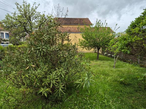Maison de BOURG 8 pièces 179m² jardin 220m²